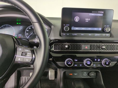 Used 2023 Honda Civic Sport image 17