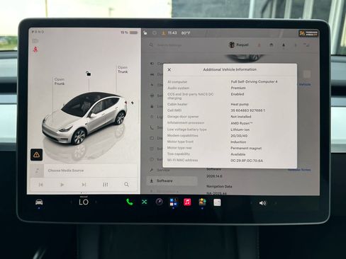 Used 2024 Tesla Model Y Long Range AWD/4WD image 18