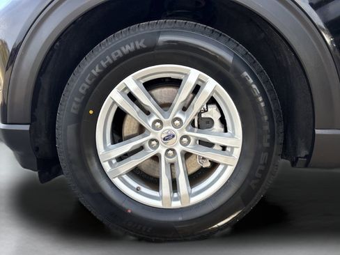 Used 2024 Ford Explorer XLT w/ Equipment Group 202A image 33