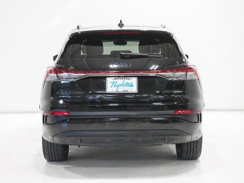 Used 2023 Audi Q4 e-tron Prestige image 6