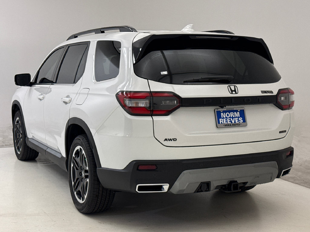 New 2026 Honda Pilot Touring image 7