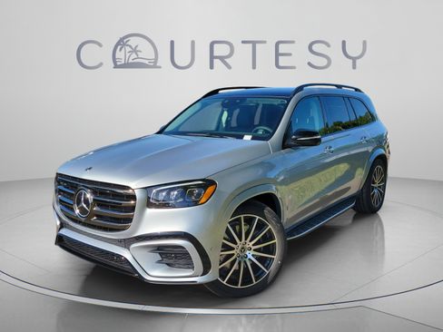 Certified 2026 Mercedes-Benz GLS 450 4MATIC image 1