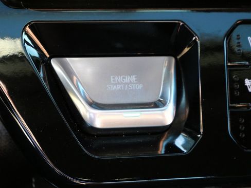 Used 2024 GMC Sierra 2500 Denali Ultimate AWD/4WD image 25
