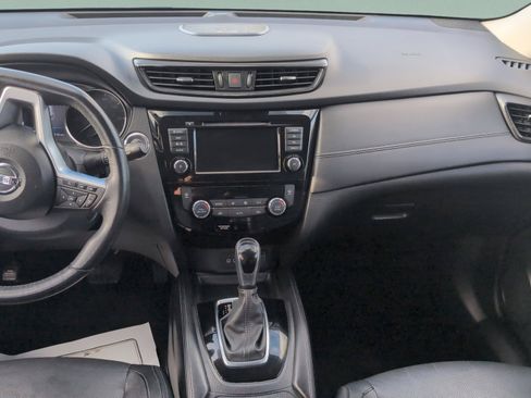 Used 2018 Nissan Rogue SL AWD/4WD image 27