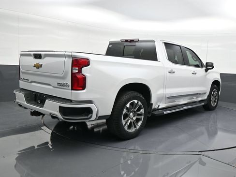 Used 2024 Chevrolet Silverado 1500 High Country AWD/4WD image 5