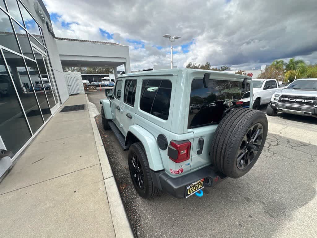 Used 2024 Jeep Wrangler Unlimited Sahara w/ Technology Group AWD/4WD image 4