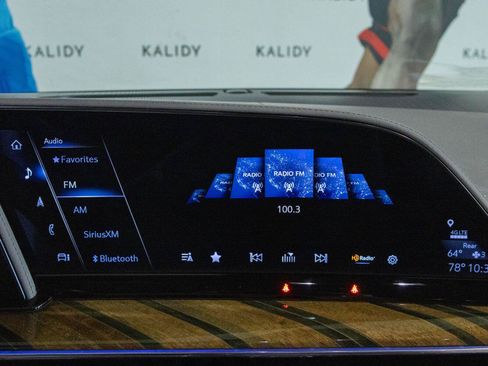 Used 2022 Cadillac Escalade Sport Platinum AWD/4WD image 9