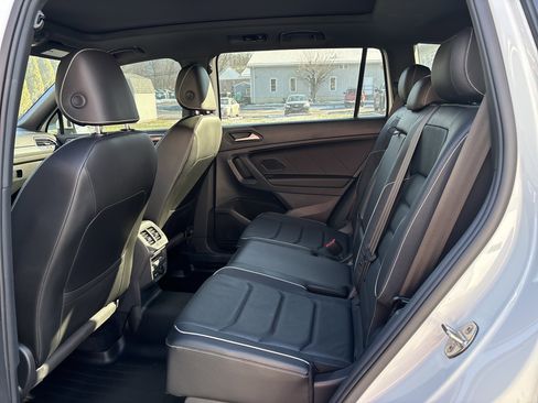 Used 2021 Volkswagen Tiguan SEL Premium R-Line image 14