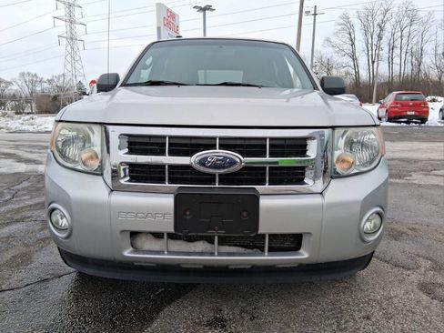 Used 2009 Ford Escape XLT image 2