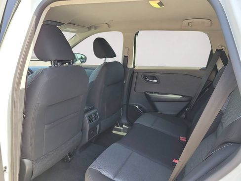 Used 2022 Nissan Rogue SV FWD image 8