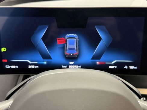 Used 2025 BMW iX M60 image 18