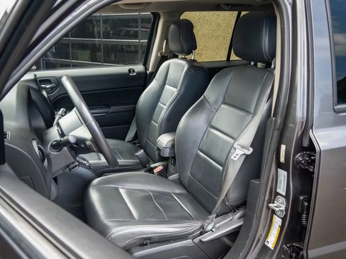 Used 2015 Jeep Patriot Limited AWD/4WD image 14