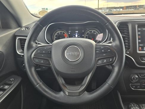 Used 2021 Jeep Cherokee Trailhawk w/ Technology Group image 29