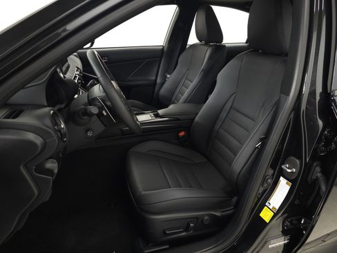 Used 2025 Lexus IS 350 F Sport image 15