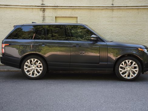 Used 2020 Land Rover Range Rover HSE AWD/4WD image 8