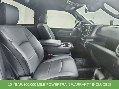 New 2026 RAM 2500 Tradesman w/ Chrome Appearance Group AWD/4WD image 31