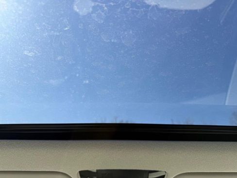 Used 2023 Kia Niro EX Touring image 13