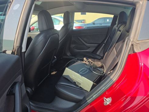 Used 2018 Tesla Model 3 Long Range RWD image 13