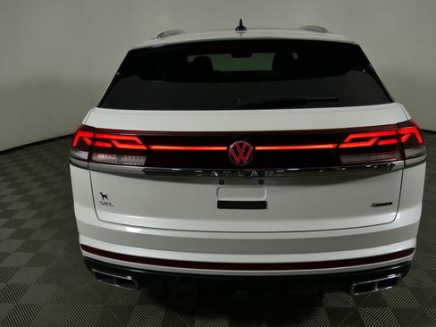 Used 2024 Volkswagen Atlas Cross Sport SEL Premium R-Line image 30