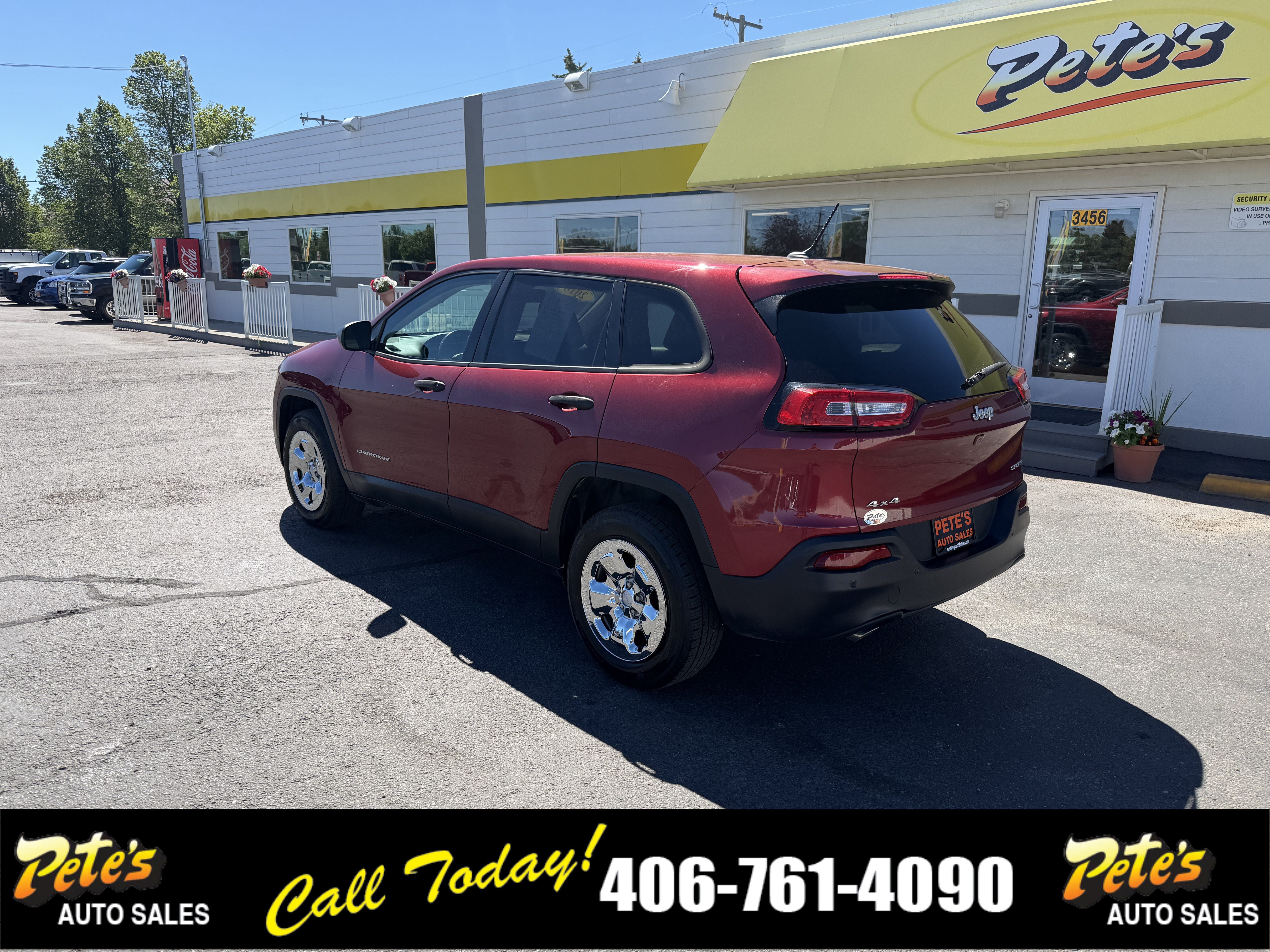 Used 2016 Jeep Cherokee Sport w/ Cold Weather Group AWD/4WD image 2