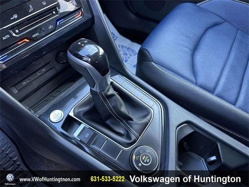 Certified 2025 Volkswagen Taos SEL w/ Taos Adventure Package (SXB) image 30