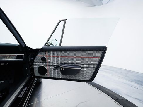 Used 1992 Porsche 911 Targa RWD image 41