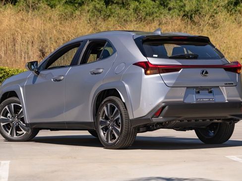 New 2026 Lexus UX 300h FWD image 2