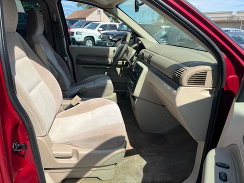 Used 2004 Ford Freestar SES FWD image 11