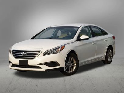 Used 2016 Hyundai Sonata SE w/ Cargo Package