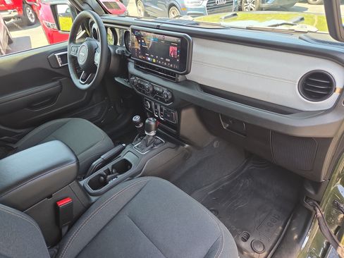 Used 2024 Jeep Wrangler Sport AWD/4WD image 19