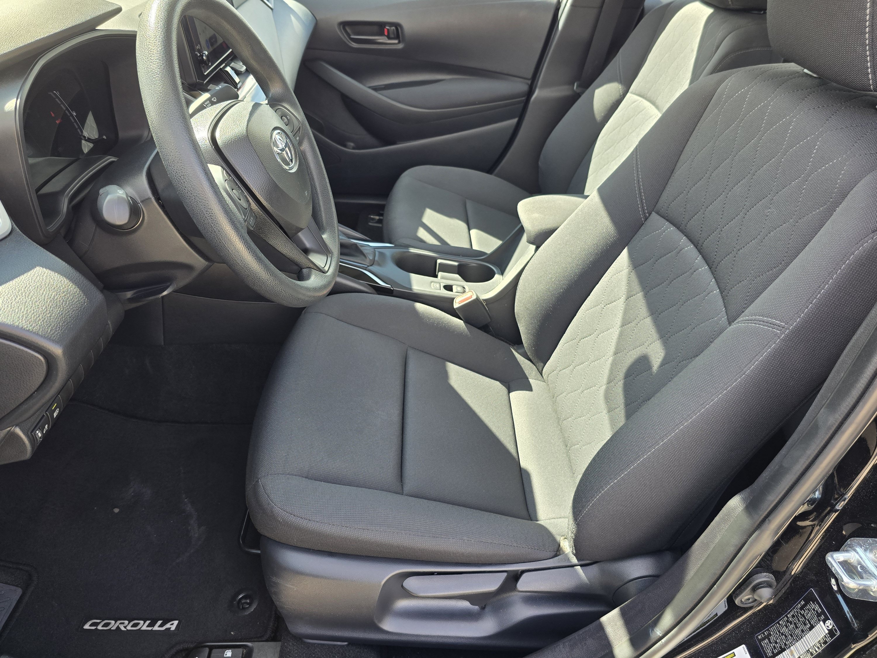 Used 2026 Toyota Corolla LE FWD image 30