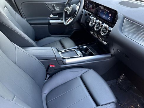 Certified 2025 Mercedes-Benz GLA 250 image 18