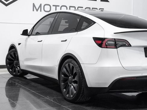Used 2020 Tesla Model Y Performance image 15