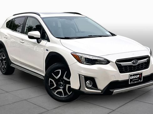 Used 2019 Subaru Crosstrek Hybrid w/ Moonroof Package w/Navigation AWD/4WD image 3