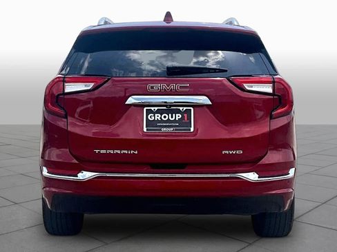 Used 2024 GMC Terrain Denali w/ Denali Premium Package AWD/4WD image 5