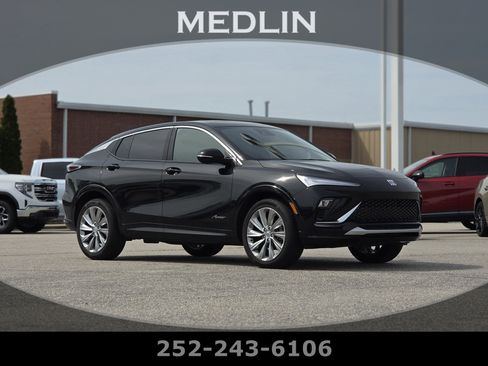 Used 2025 Buick Envista Avenir image 1