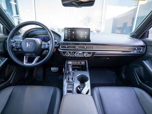 Used 2025 Honda Civic Sport image 13