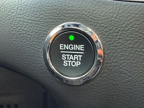 Certified 2024 Ford Edge SEL w/ Convenience Package image 16