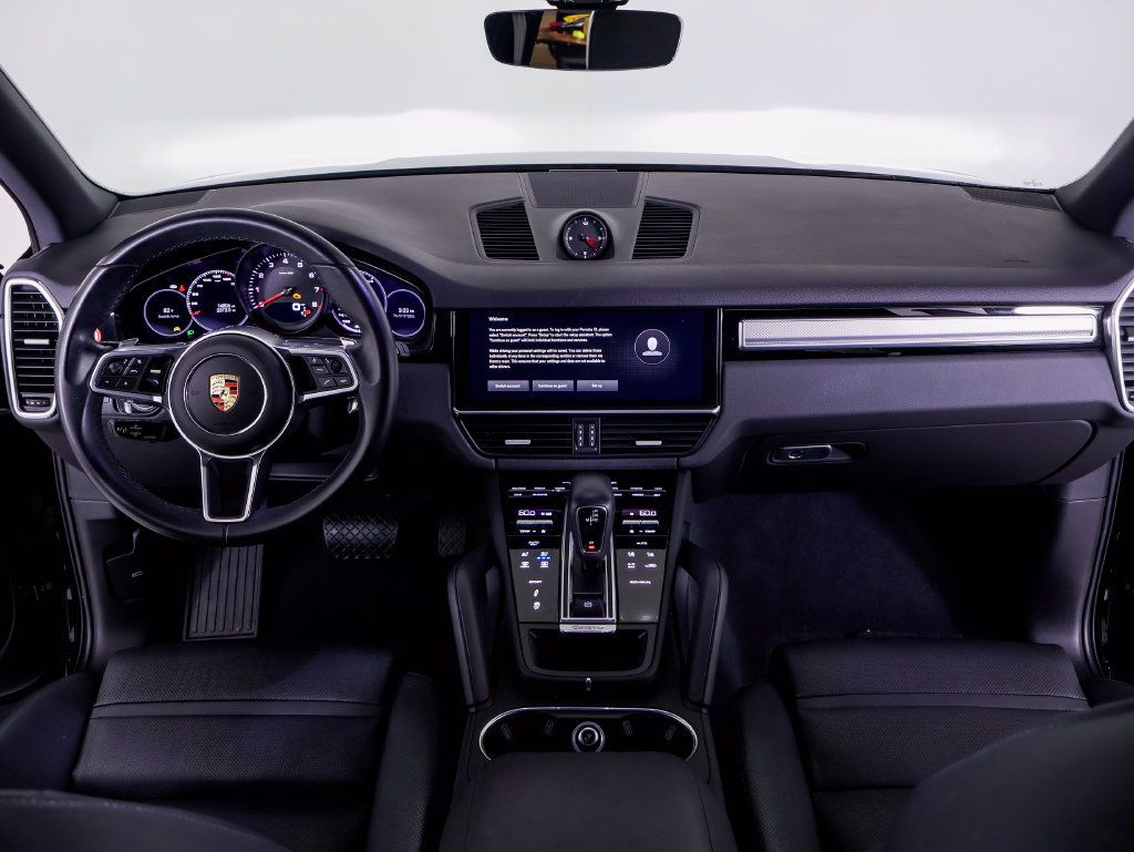 Certified 2023 Porsche Cayenne Platinum Edition AWD/4WD image 28