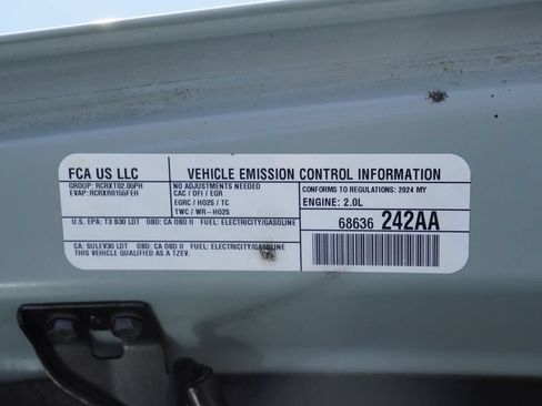 Used 2024 Jeep Wrangler Unlimited w/ Convenience Group AWD/4WD image 33