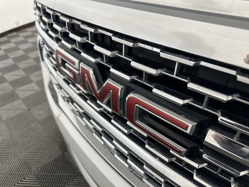 Used 2023 GMC Acadia Denali image 34