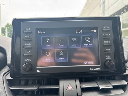 Used 2021 Toyota RAV4 LE AWD/4WD image 15