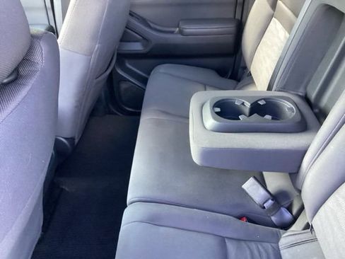 Used 2023 Nissan Frontier SV image 25