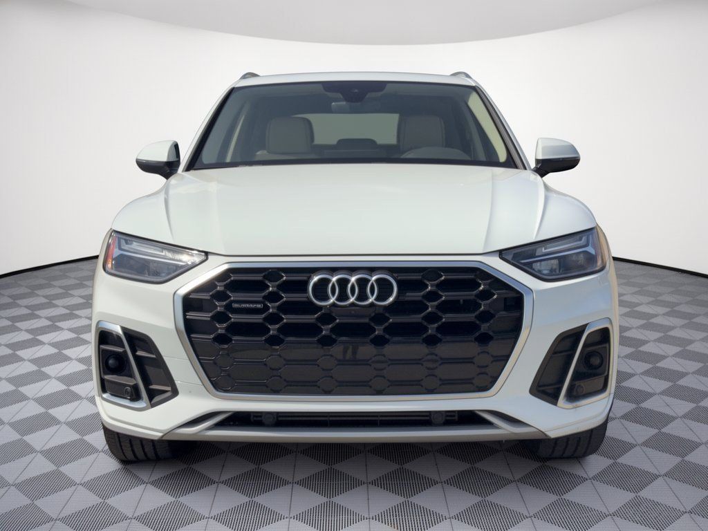 Used 2023 Audi Q5 2.0T Premium Plus w/ Premium Plus Package AWD/4WD image 6