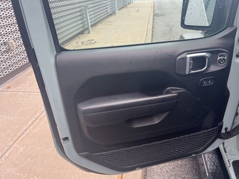 Used 2024 Jeep Wrangler Sport S image 51