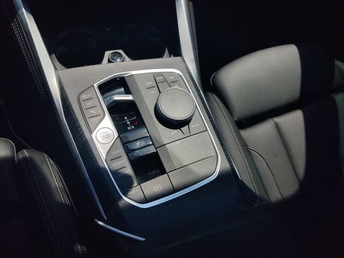 Used 2025 BMW 230i Coupe w/ M Sport Package RWD image 11