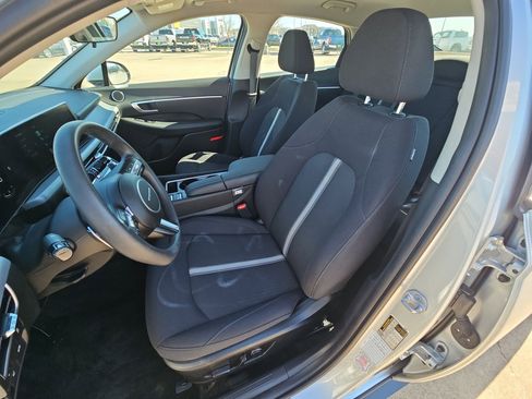 Used 2025 Hyundai Sonata SEL image 16
