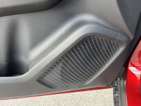 New 2025 Chevrolet Equinox EV RS image 10