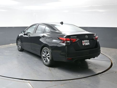 Used 2025 Nissan Versa SV FWD image 4