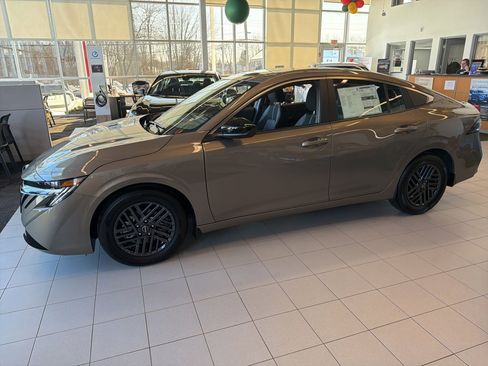 New 2026 Nissan Sentra SV image 2